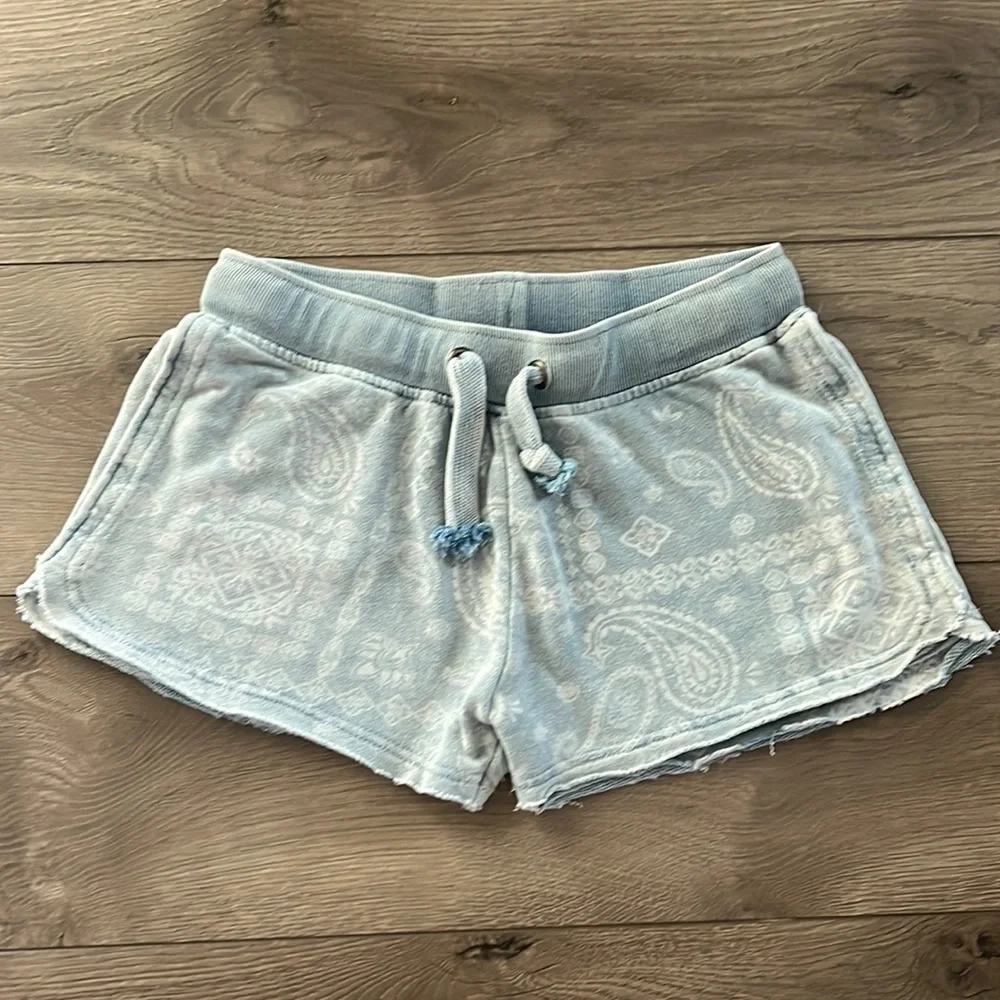 Vintage Havana Shorts🌴☀️ - Picture 1 of 3